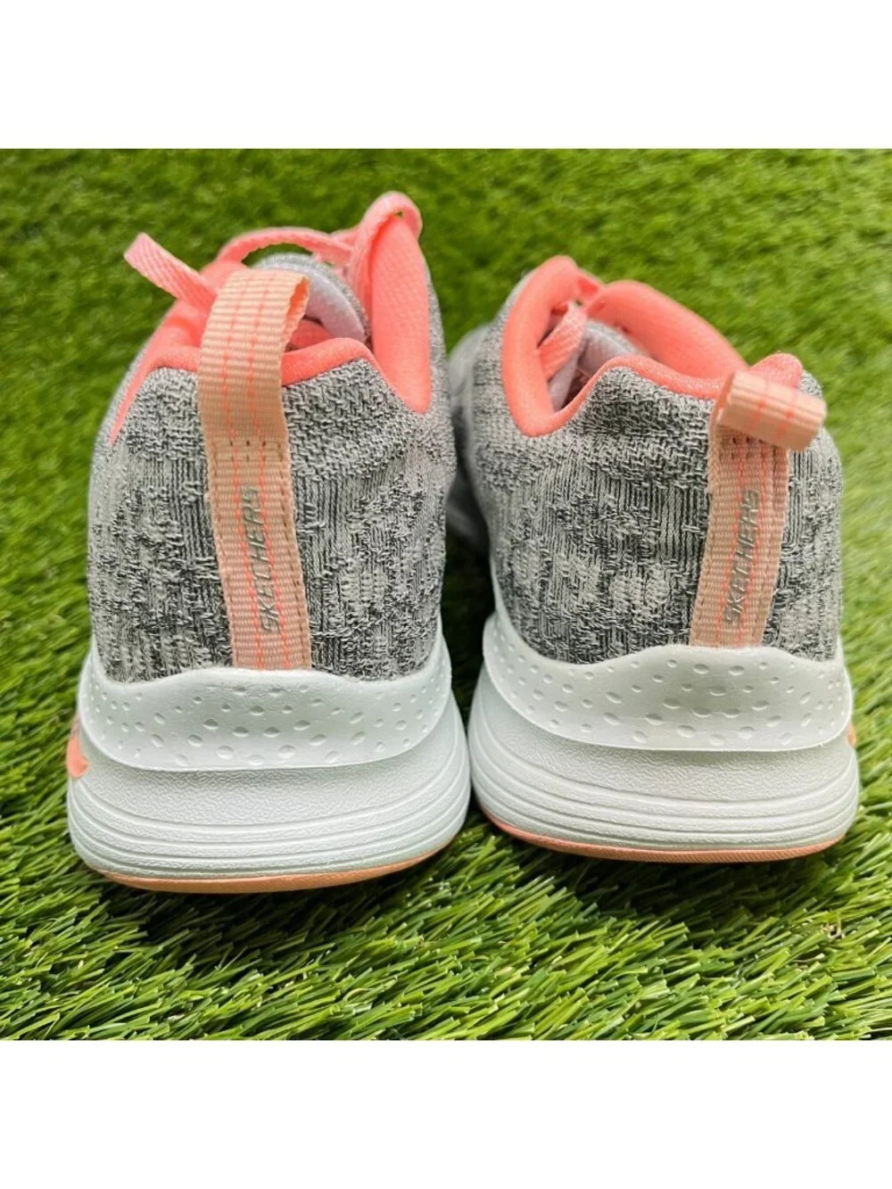 Skechers Arch Fit Comfy Wave Womens Size 6 Gray Pink Running Shoes Sneakers